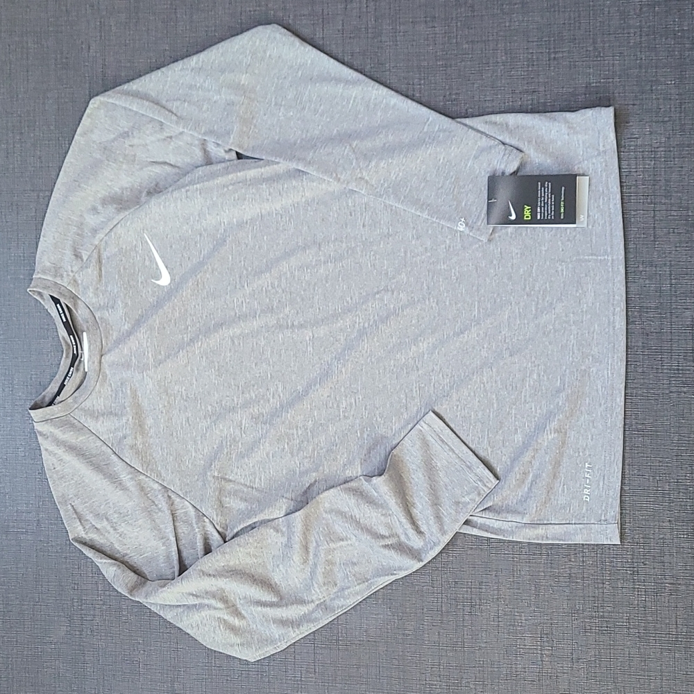 Nike Essential Long Sleeve Hydro Rash Guard - Grey